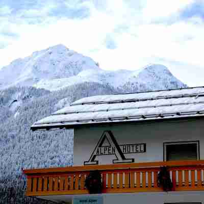 Hotel Alpen Hotel Exterior