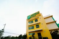 Go Hotels Bacolod Hotel dekat Granada Covered Court