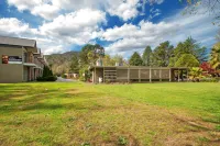 Bright Motor Inn Hotels in Tawonga