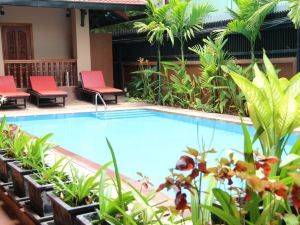 Shining Angkor Apartment Hotel