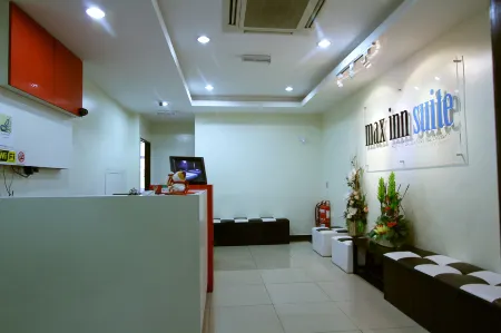 Max Inn Hotel Отели рядом с достопримечательностью «Ji Gong Temple Yong Peng»