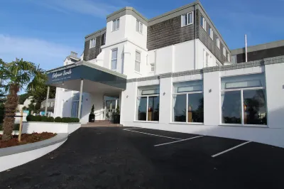 Belgrave Sands Hotel & Spa Hotels near Mount Stuart Hospital