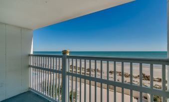 Beachcomber Inn & Suites