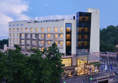 Fortune Park Bbd - Member ITC Hotel Group Hotel dekat क्स्हेवाहिरे सिटी