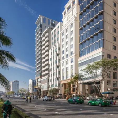 Monarque Hotel Danang