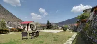 Neelesh Inn- A Luxury Lake View Hotel- 20 Kms from Nainital Hotels in Bhim Tal