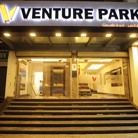 Venture Park, OMR, Thoraipakkam, Chennai Отели рядом с достопримечательностью «Парк развлечений VGP Universal Kingdom»