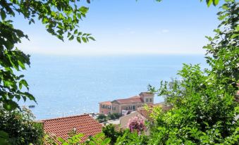 House with 2 Bedrooms in Ville-di-Pietrabugno, with Wonderful Sea View