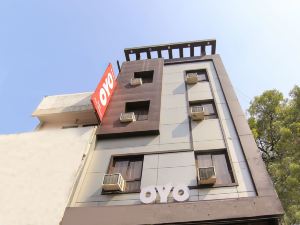 OYO Flagship 8393 Hotel Park Avenue