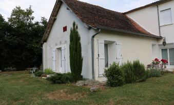 House with One Bedroom in Le Change, with Furnished Garden and Wifi