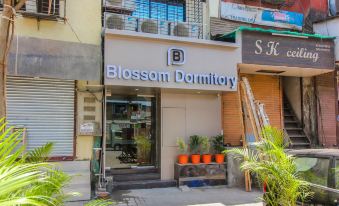 Blossom Dormitory - Hostel
