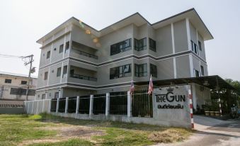 The Gun Hotel