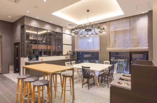 Hotel M's Plus Shijo Omiya Отели рядом со станцией Nishi-Kyogoku Station