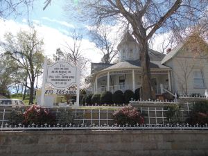 The Queen Anne House Bed and Breakfast