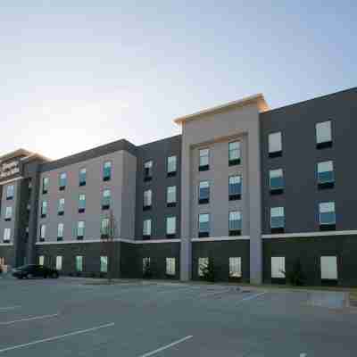 Hampton Inn and Suites Stroud Hotel Exterior