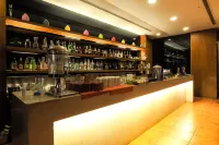 South Garden Hotels And Resorts - bar