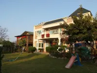 Garden Life Hostel