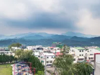 So Art Guesthouse & Hostel Hotels near Fugui Mudan