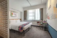 Attitude on Granville Hotels near Chow Sang Sang(Mira Mall)