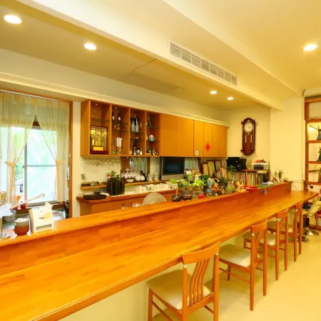 Yosemite Homestay Отели рядом с достопримечательностью «Счастливая станция»