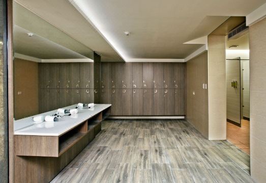 4. 다이브큐브 호텔..