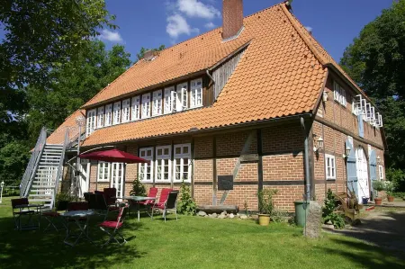 Hotel TraumzeitHof Отели в г. Эшеде