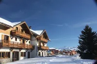 Chalet-Hôtel le Beausoleil, the Originals Relais Hotels in Fontcouverte-la-Toussuire