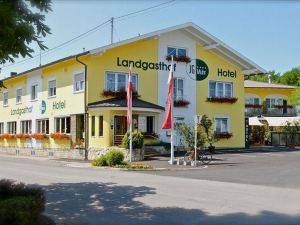 MUHR Landgasthof Hotel