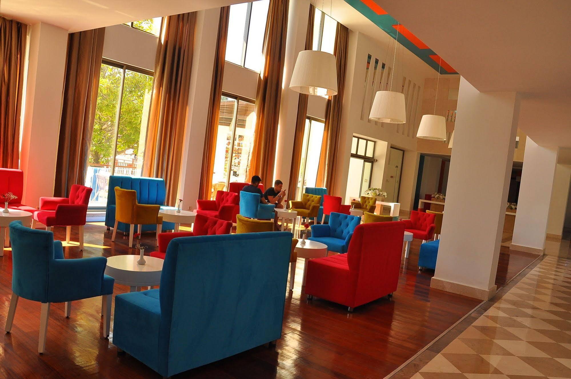 Side Ally Hotel - Her Şey Dahil (Side Ally Hotel - All Inclusive)