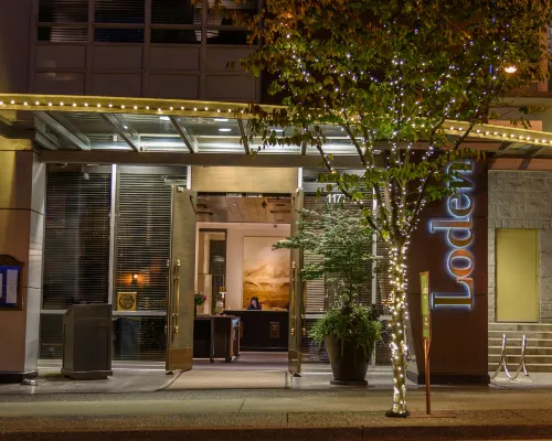 Loden Vancouver Hotels near Coal Harbour