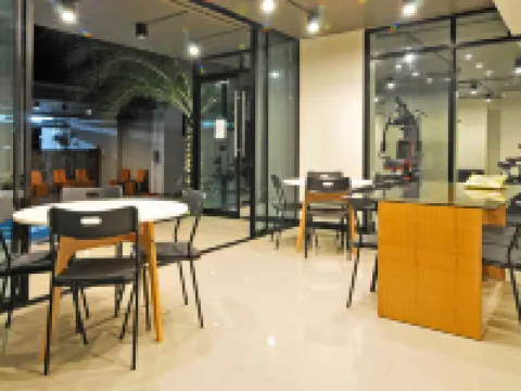 แกรนด์มารีน่า เรสซิเดนซ์ โรงแรมในเทศบาลนครแหลมฉบัง