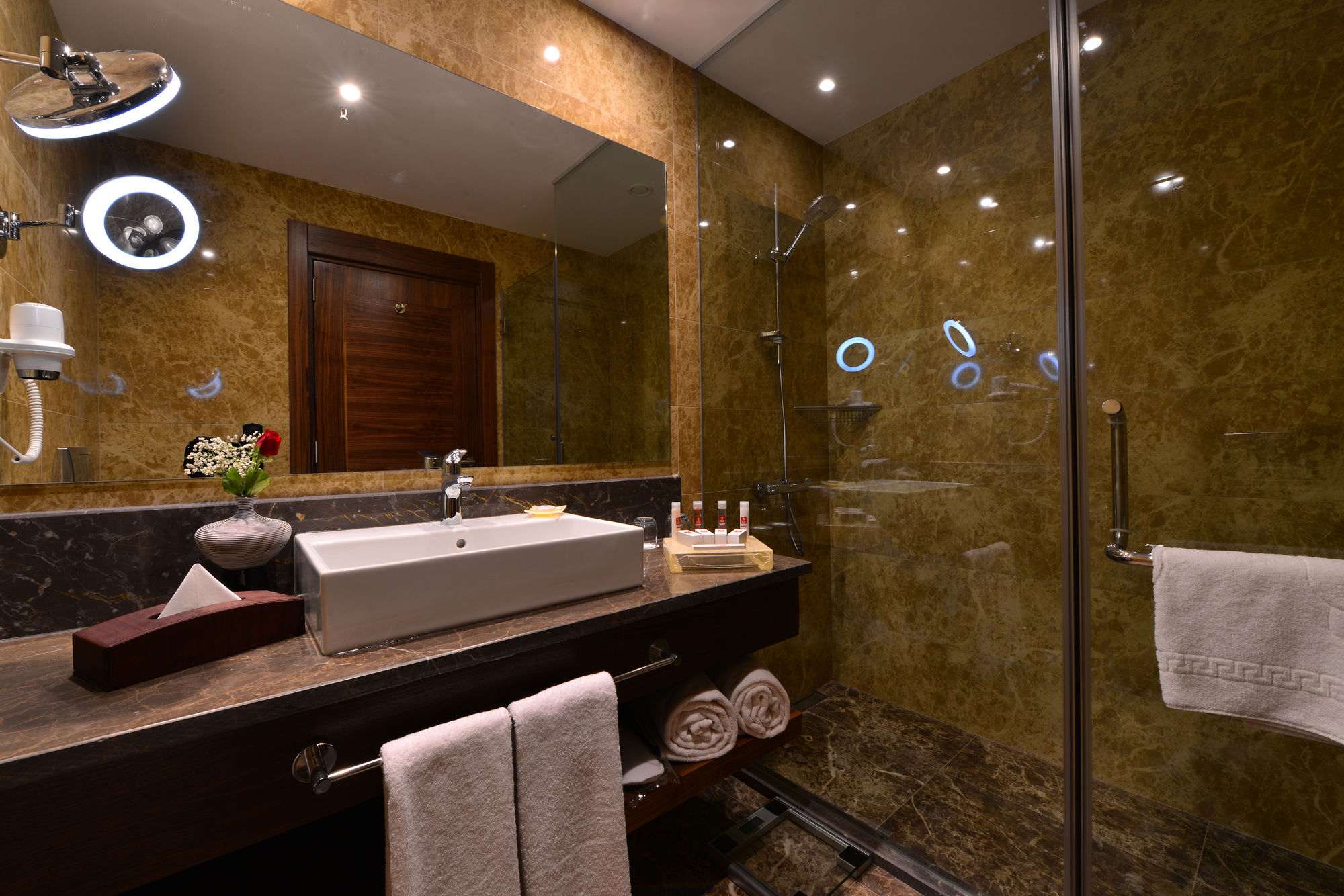 Clarion Hotel Istanbul Mahmutbey