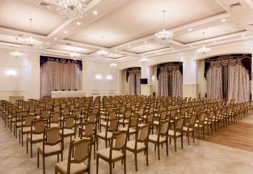 1. 사라이치크 호텔..