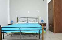 Anessis Hotels in Thira