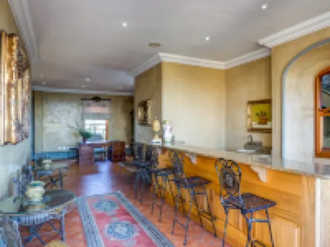 卡斯特羅迪蒙特招待所