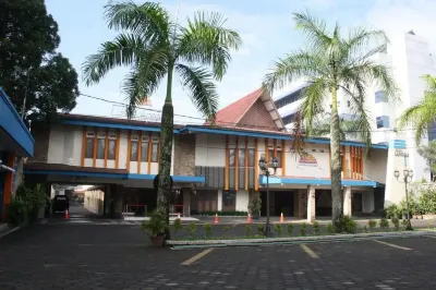 Hotel Lingga Hotel di Turangga