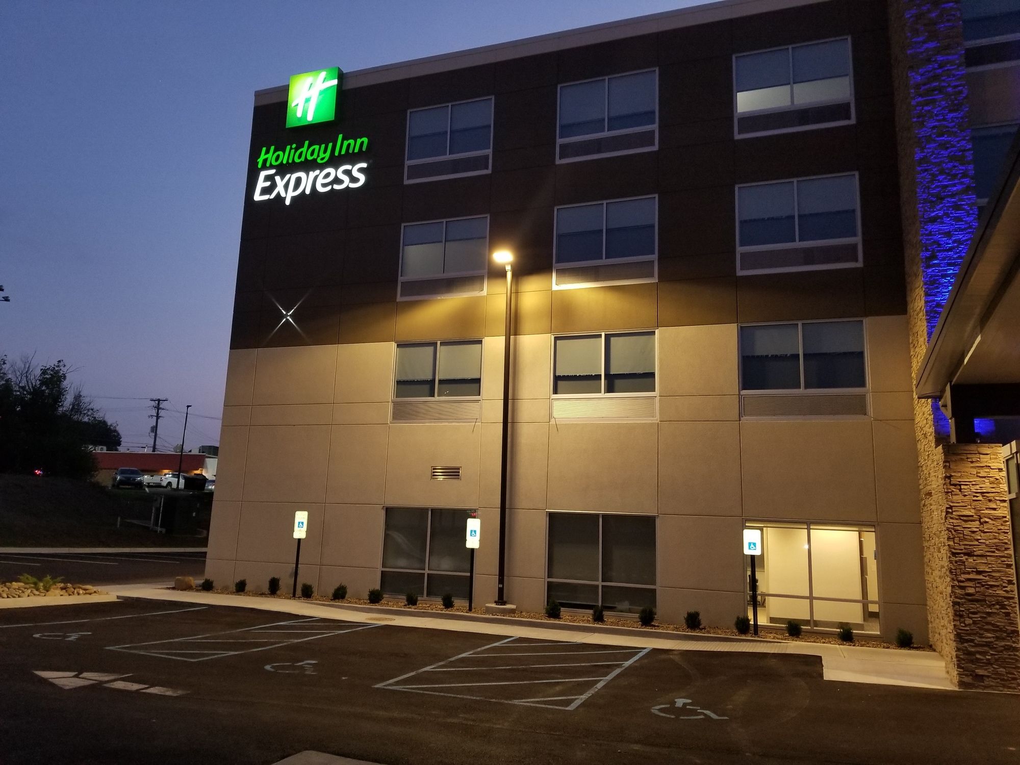 Holiday Inn Express Williamsburg, an Ihg Hotel