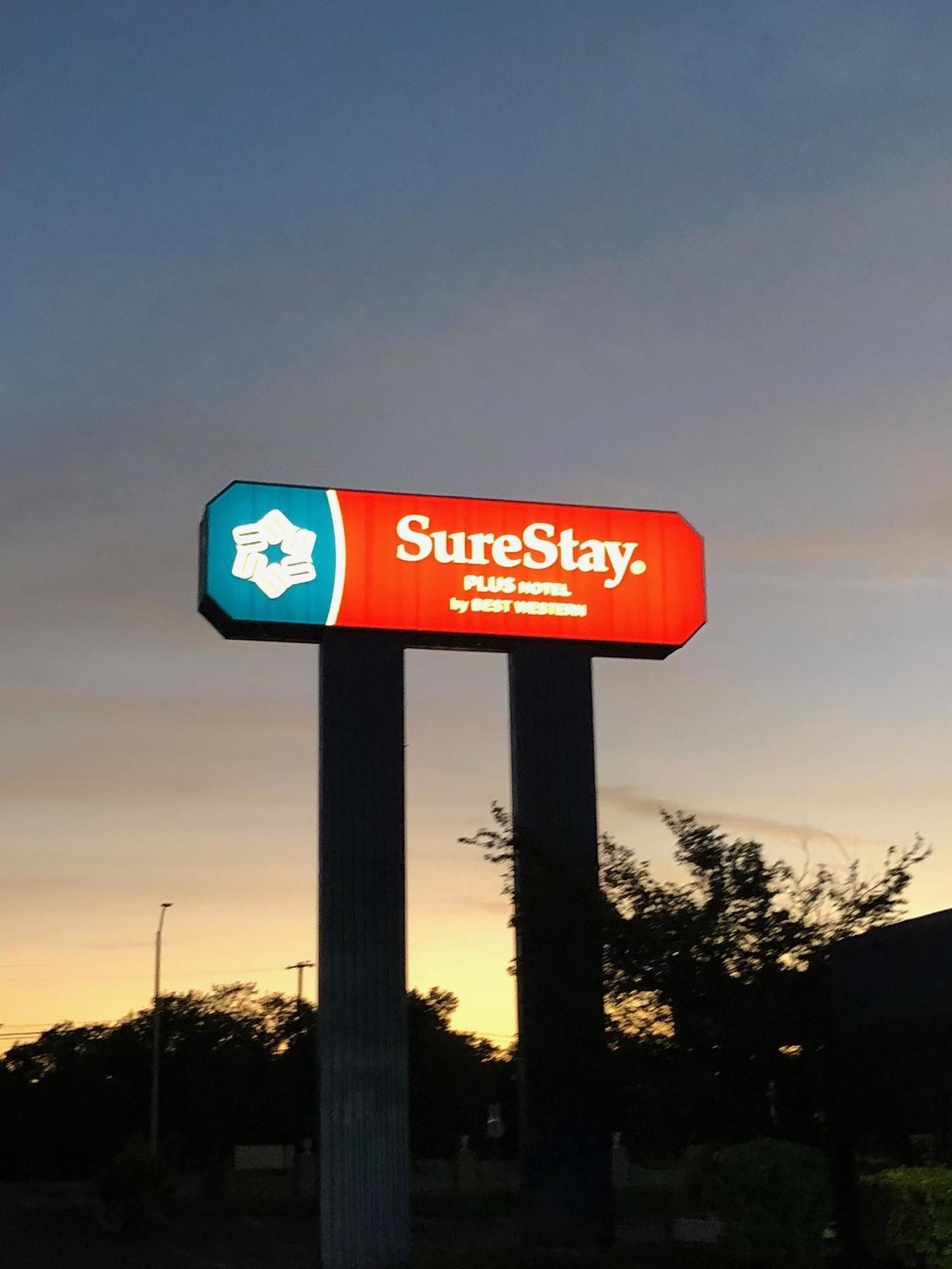 SureStay Plus Hotel by Best Western Sacramento Cal Expo