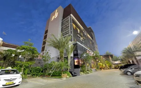 Amaroossa Cosmo Jakarta