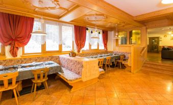 Chalet Hotel Diamant