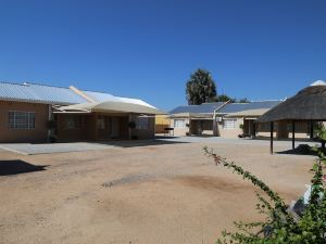 Nxai Pan Self Catering Apartments