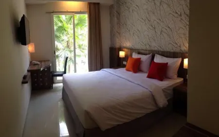 Sunrise Hotel