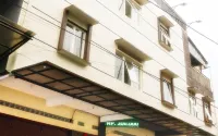 Leos Hotel