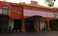 Central Hotel Manado Hotéis em North Wenang