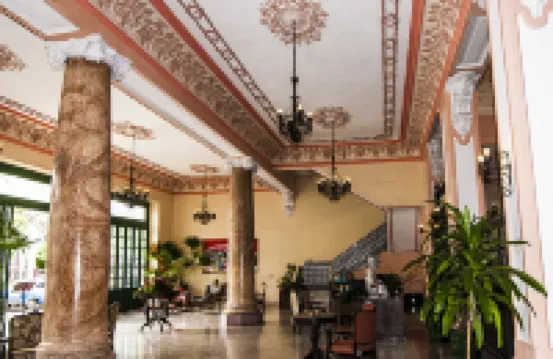 E Velasco โรงแรมใน