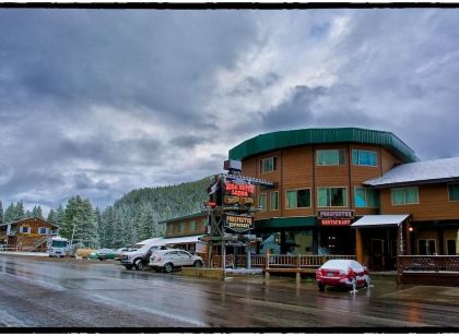 Soda Butte Lodge