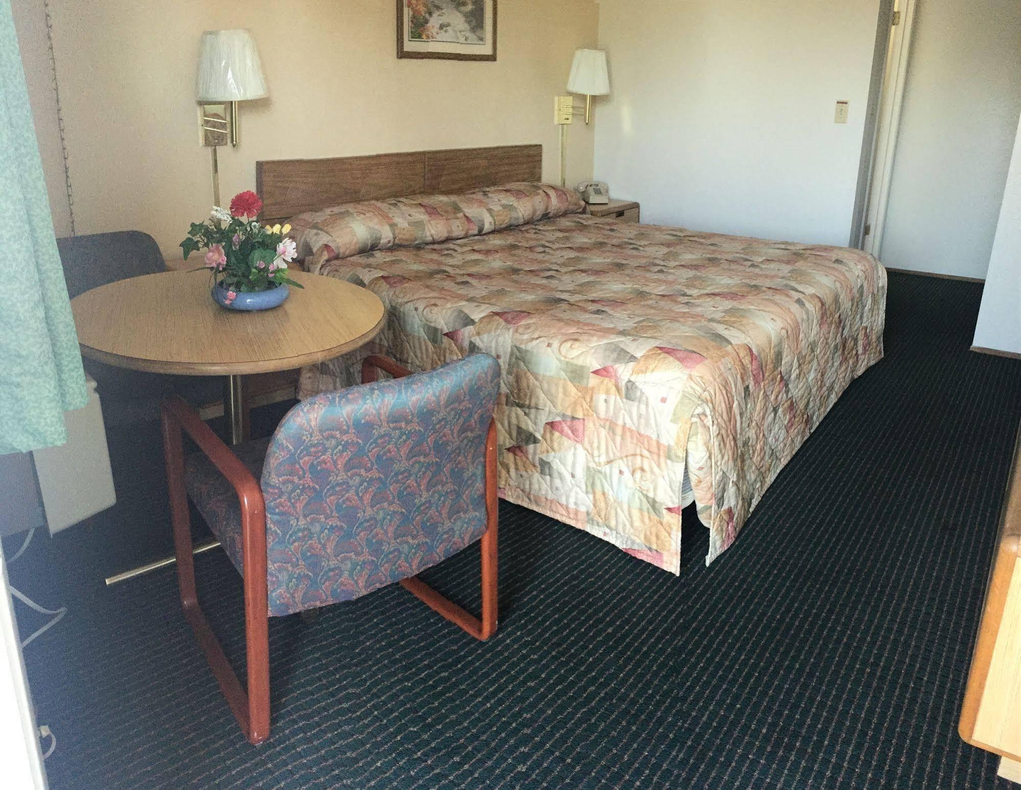 Regency Inn Lakeport