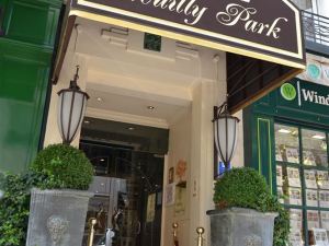 Neuilly Park Hotel