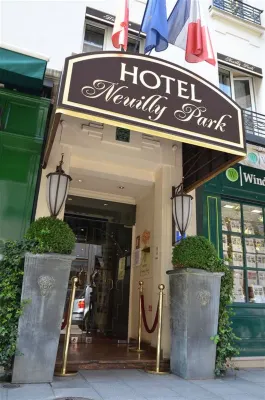 納伊公園飯店 Spa Terre d'Iris附近的飯店