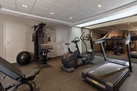 Hotel Auteuil Tour Eiffel Paris Отели рядом с достопримечательностью «Парк дэ Пранс»